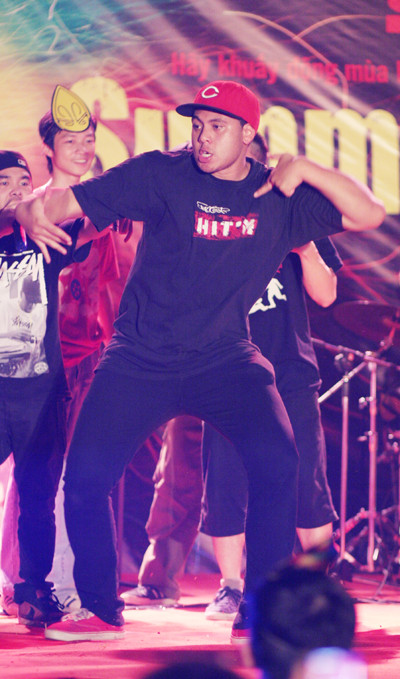 kết hợp với những tác bằng tay, người để diễn tả điều mình đang nghĩ