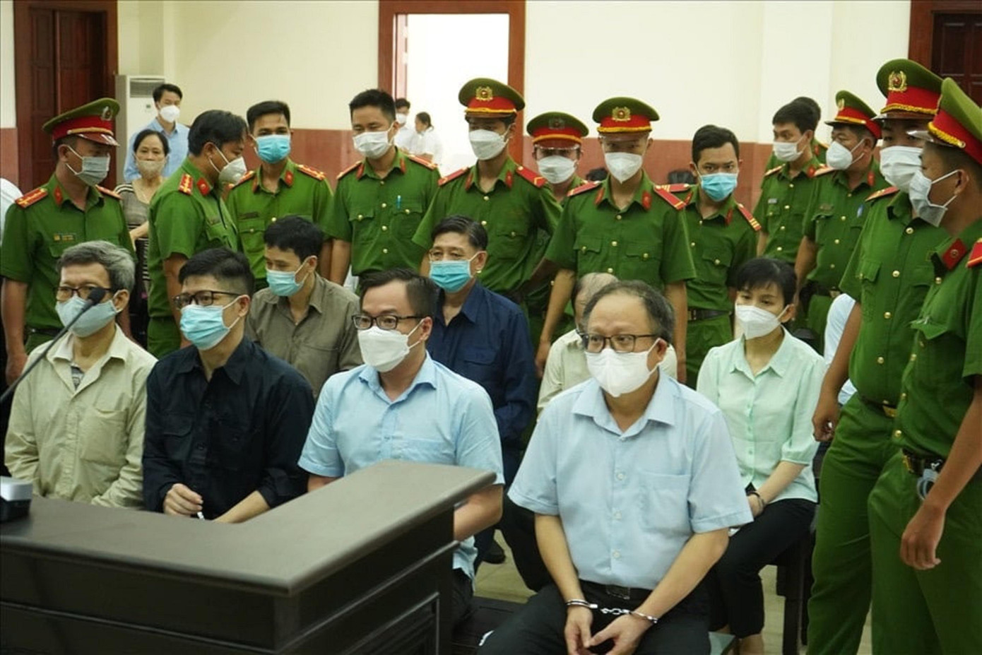 Các bị cáo tại phiên tòa. Các bị cáo tại phiên tòa.