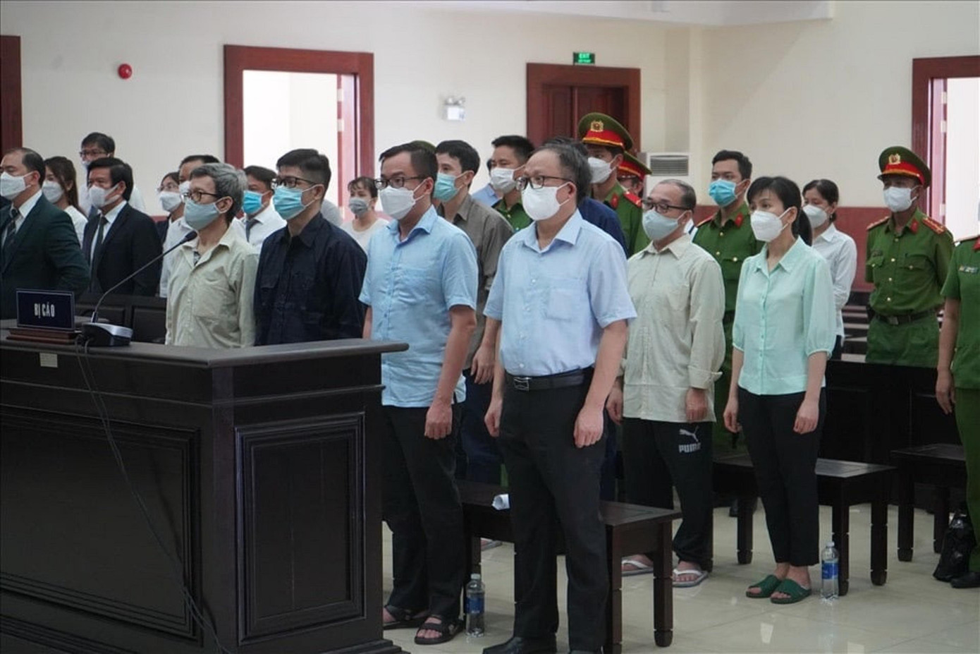 Các bị cáo tại phiên tòa. Các bị cáo tại phiên tòa.