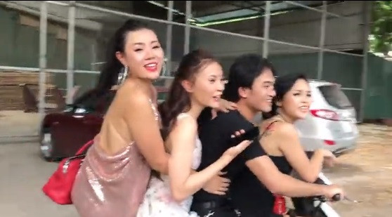 Những hình ảnh chưa từng tiết lộ của ‘Quỳnh búp bê’ ảnh 1