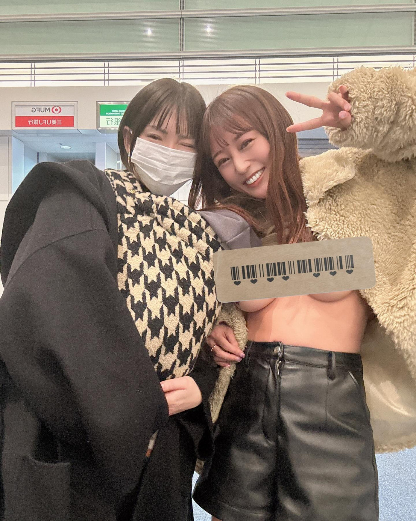 Macca từng nhiều lần khiến người theo dõi "nóng mặt" vì khoe vòng một táo bạo. Ảnh: IG. Macca từng nhiều lần khiến người theo dõi "nóng mặt" vì khoe vòng một táo bạo. Ảnh: IG.