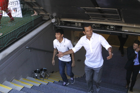 CV9 trên đường hầm ra sân