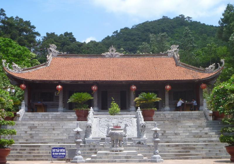 Đền chính thờ Nguyễn Trãi. Đền chính thờ Nguyễn Trãi