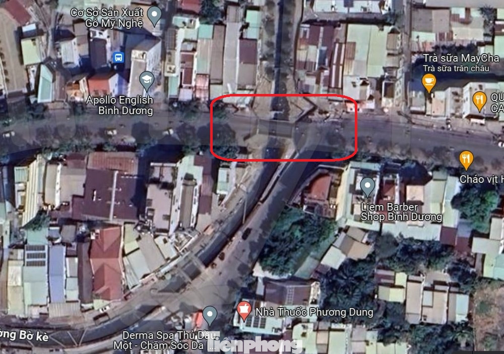 Dự án có tổng mức đầu tư khoảng 173 tỷ đồng, trong đó kinh phí giải phóng mặt bằng khoảng 16 tỷ. Dự án nhằm đảm bảo tiêu thoát nước cho diện tích lưu vực khoảng 435ha; tạo cảnh quan khu vực, góp phần bảo vệ môi trường và chỉnh trang đô thị phù hợp với quy hoạch của TP.Thủ Dầu Một. Ảnh chụp từ vệ tinh: Vị trí cầu Cống. Dự án có tổng mức đầu tư khoảng 173 tỷ đồng, trong đó kinh phí giải phóng mặt bằng khoảng 16 tỷ. Dự án nhằm đảm bảo tiêu thoát nước cho diện tích lưu vực khoảng 435ha; tạo cảnh quan khu vực, góp phần bảo vệ môi trường và chỉnh trang đô thị phù hợp với quy hoạch của TP.Thủ Dầu Một. Ảnh chụp từ vệ tinh: Vị trí cầu Cống.