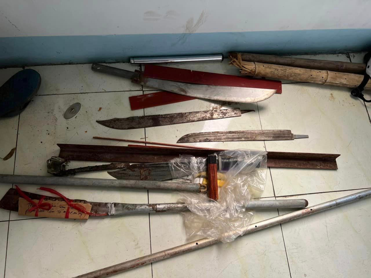 Hung khí công an thu giữ Hung khí công an thu giữ