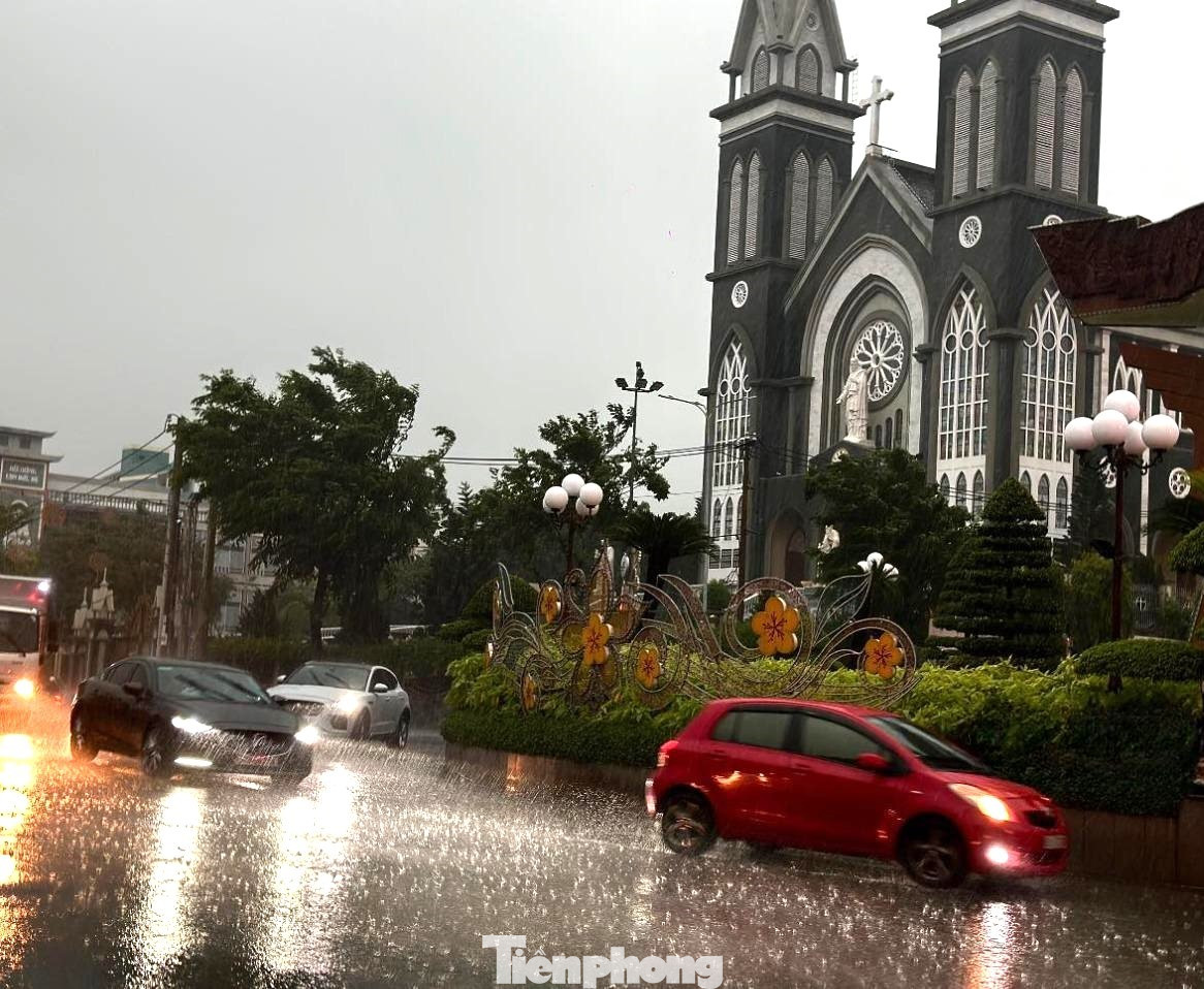 Bình Dương có mưa đá Bình Dương có mưa đá