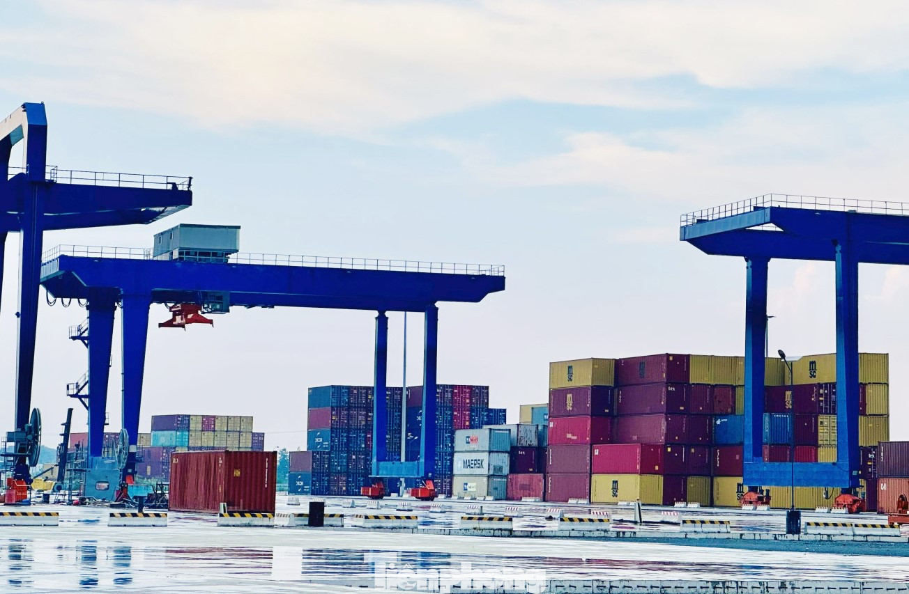 Bình Dương phát triển cảng thủy nhằm giảm áp lực cho đường bộ, giúp hàng hóa lưu thông nhanh hơn Bình Dương phát triển cảng thủy nhằm giảm áp lực cho đường bộ, giúp hàng hóa lưu thông nhanh hơn