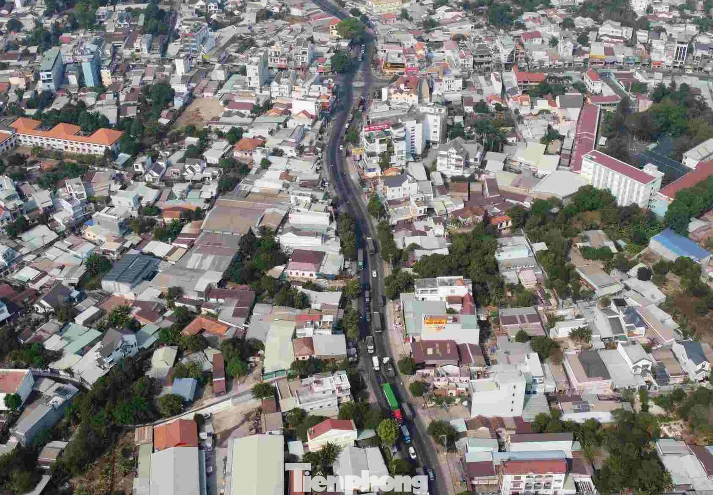 Đường Huỳnh Văn Cù nối TP.Thủ Dầu Một (Bình Dương) và huyện Củ Chi (TPHCM) Đường Huỳnh Văn Cù nối TP.Thủ Dầu Một (Bình Dương) và huyện Củ Chi (TPHCM)