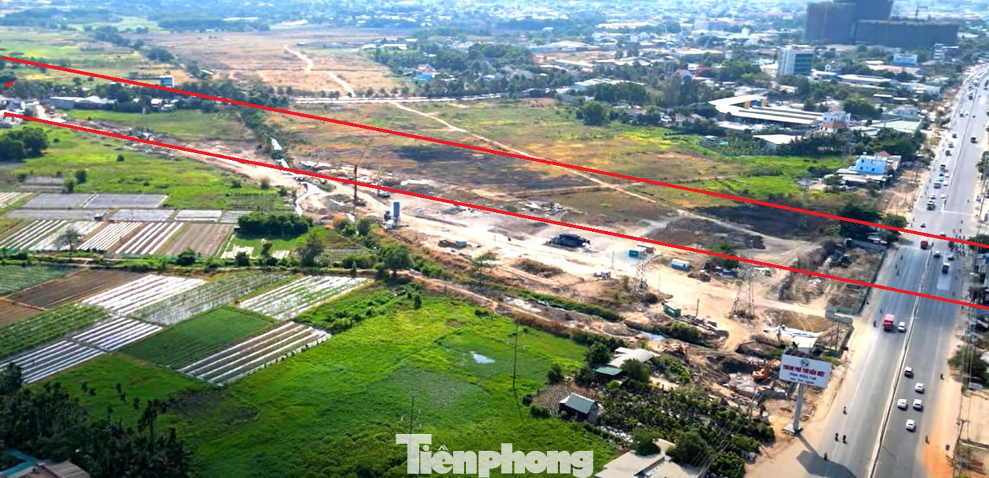 Vị trí hai cầu vượt qua đường Nguyễn Thị Minh Khai và quốc lộ 13. Vị trí hai cầu vượt qua đường Nguyễn Thị Minh Khai và quốc lộ 13.