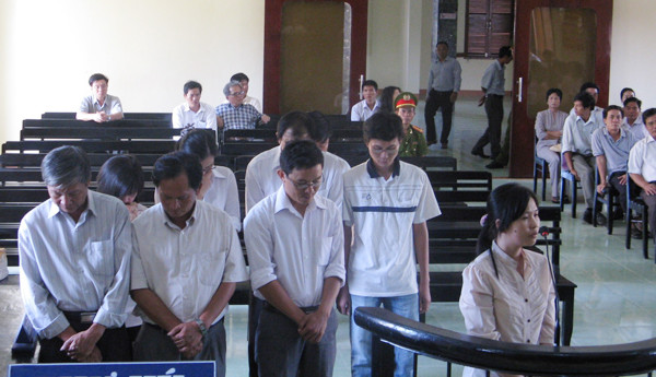 Các bị cáo tại tòa