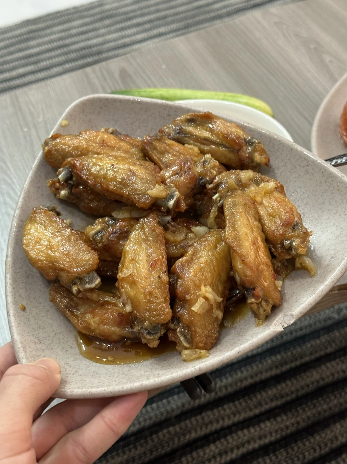 Những món ăn Việt Nam anh tự tay nấu mỗi ngày (Ảnh: NVCC). Những món ăn Việt Nam anh tự tay nấu mỗi ngày (Ảnh: NVCC).