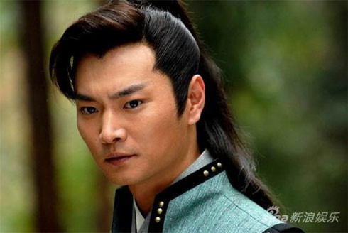 Triệu Hồng Phi vai Dương Tiểu Thiềm