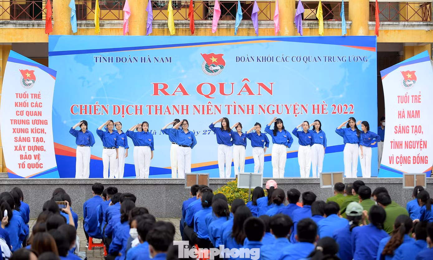 Lễ ra quân diễn ra tại TP Phủ Lý, Hà Nam. Ảnh: Xuân Tùng
