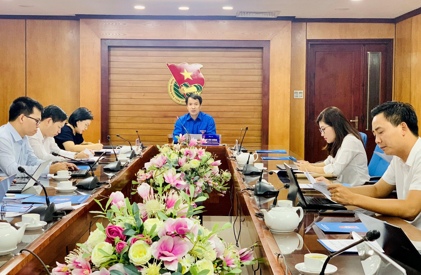 Anh Ngô Văn Cương chủ trì hội nghị.