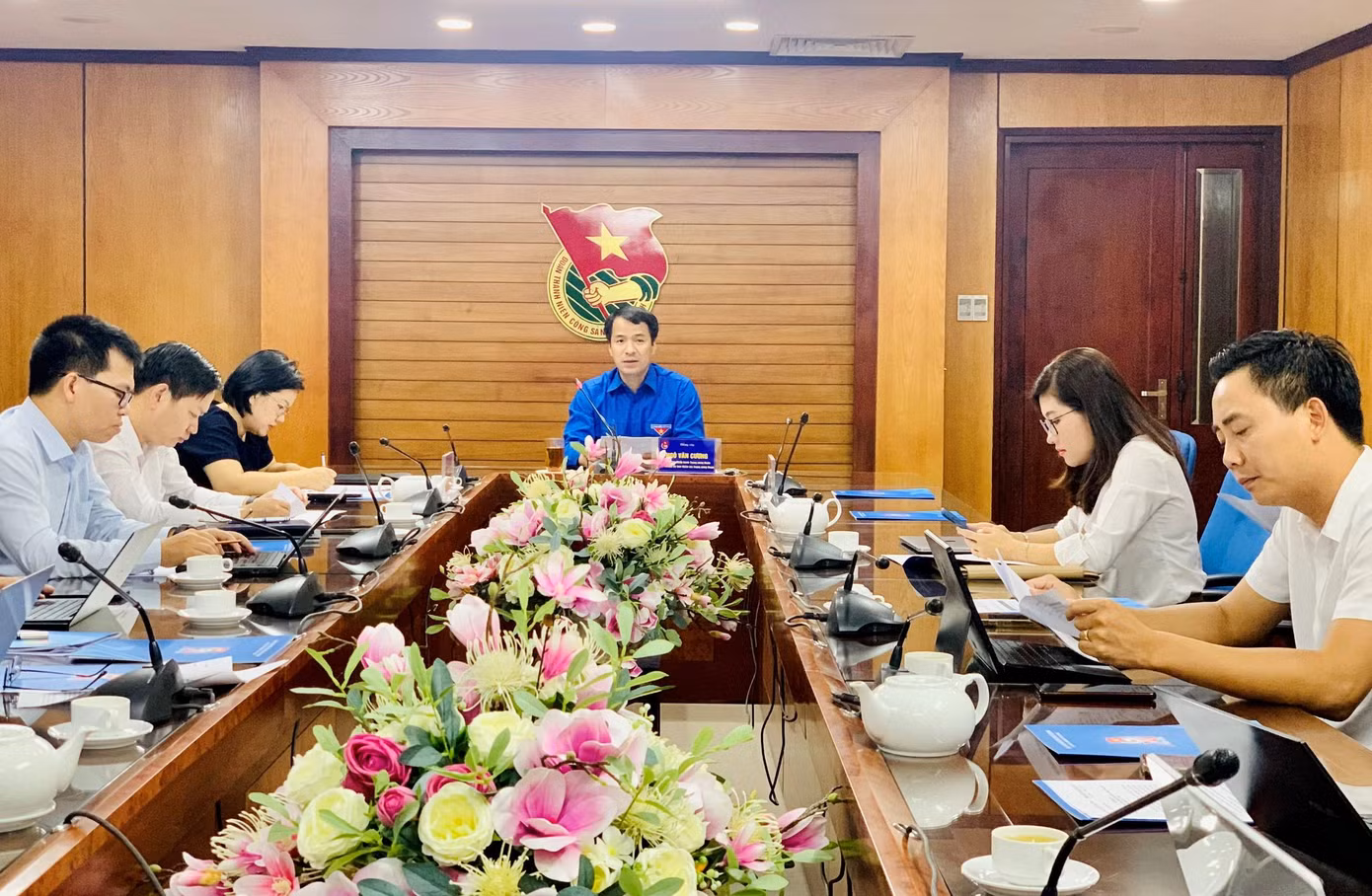 Anh Ngô Văn Cương chủ trì hội nghị.