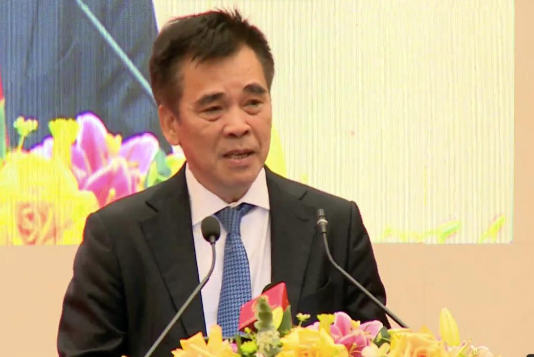 Ông Đinh Bá Thành phát biểu tại hội thảo. Ảnh: Xuân Tùng Ông Đinh Bá Thành phát biểu tại hội thảo. Ảnh: Xuân Tùng