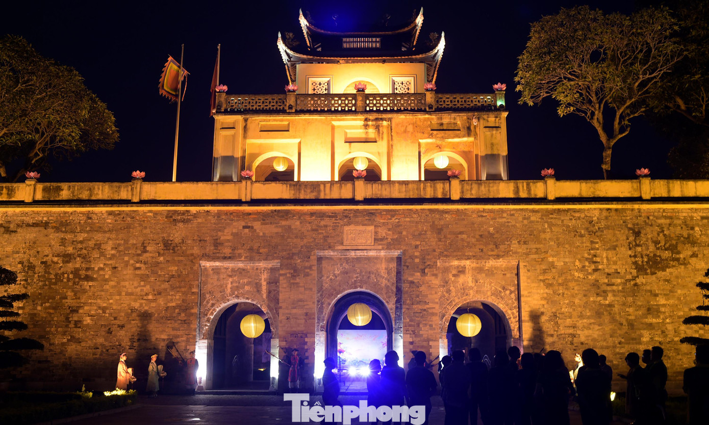 Cổng Đoan Môn nơi bắt đầu tour "Giải mã Hoàng thành" Cổng Đoan Môn nơi bắt đầu tour "Giải mã Hoàng thành"