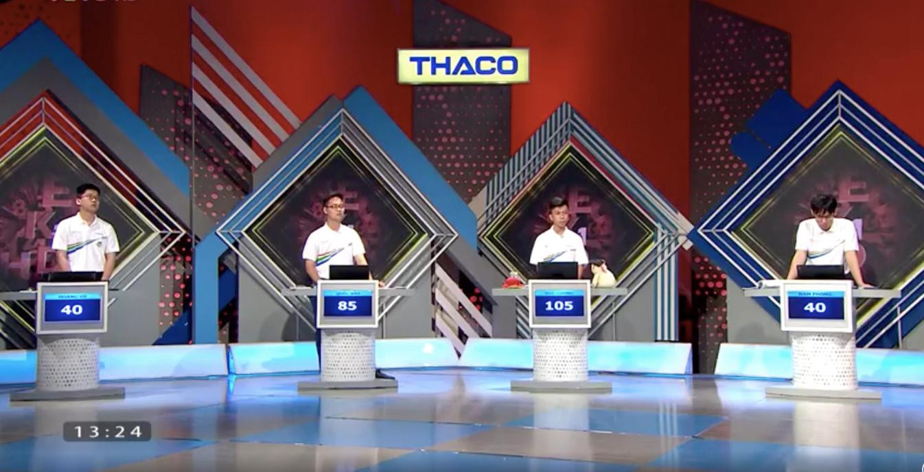 Đức Lương từ vị trí cuối đoàn đua vươn lên dẫn đầu với 105 điểm.