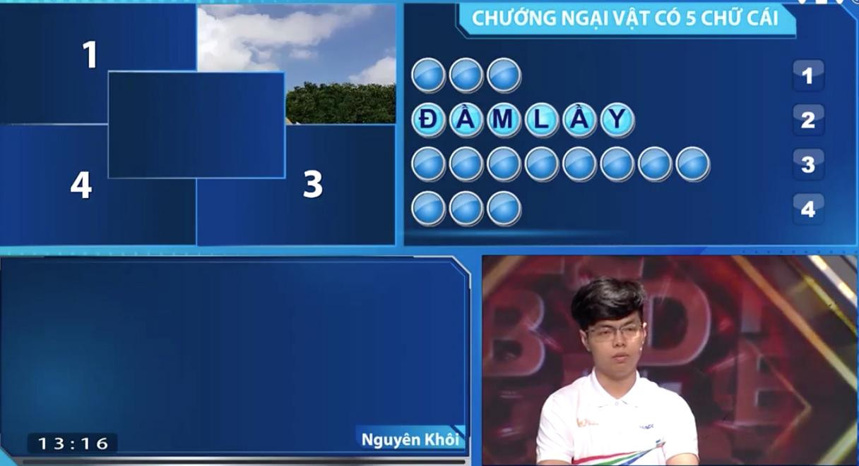 Nguyên Khôi đã giải được từ khóa để vươn lên dẫn đầu với 130 điểm.