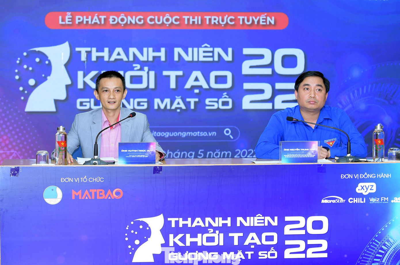 Anh Nguyễn Trung Tâm, Phó Trưởng Ban Đoàn kết tập hợp thanh niên T.Ư Đoàn và ông Huỳnh Ngọc Duy, Phó Chủ tịch AXYS Group, Giám đốc Công ty CP Mắt Bão chia sẻ thông tin về cuộc thi. Ảnh: Xuân Tùng
