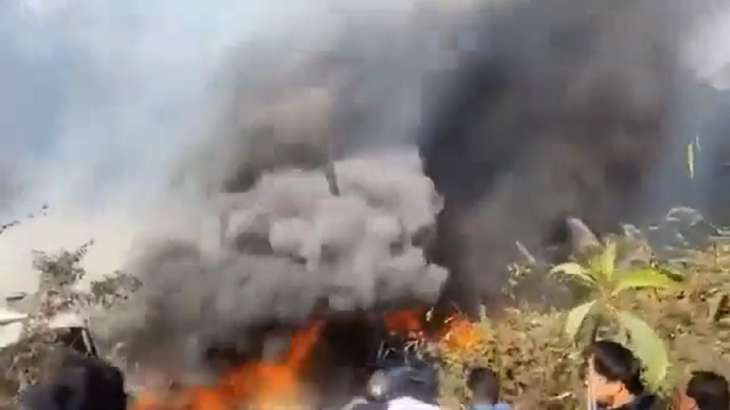 Máy bay của hãng hàng không Yeti bị rơi ngay trước khi hạ cánh xuống sân bay quốc tế Pokhara ở Nepal. Nguồn: India TV News. Máy bay của hãng hàng không Yeti bị rơi ngay trước khi hạ cánh xuống sân bay quốc tế Pokhara ở Nepal. Nguồn: India TV News.