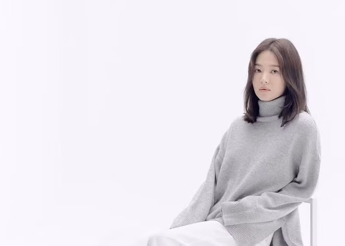 Song Hye Kyo lạnh lùng bí ẩn vẫn đẹp 'không góc chết' ảnh 10