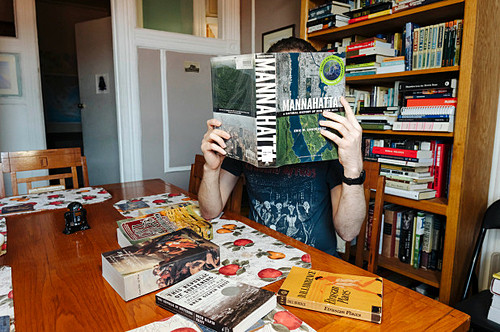 Người trẻ sống khắc khổ để về hưu sớm ảnh 1