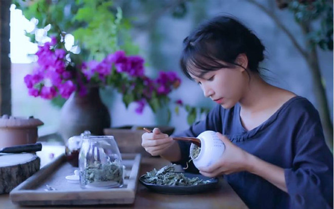 'Tiên nữ' Lý Tử Thất từ cô gái vất vả mưu sinh thành triệu phú ở tuổi 29 ảnh 2