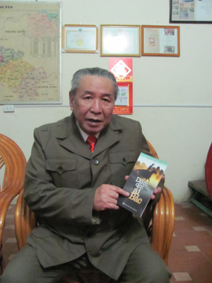 Nhà văn Trường Thanh nặng lòng với đề tài chiến tranh biên giới. Ảnh: Duy Chiến. Nhà văn Trường Thanh nặng lòng với đề tài chiến tranh biên giới. Ảnh: Duy Chiến