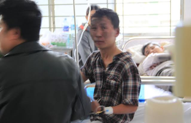 Phú khá bình thản khai báo cơ quan chức năng tại BV Đà Nẵng. Phú khá bình thản khai báo cơ quan chức năng tại BV Đà Nẵng