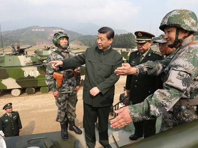 Tổng Bí thư Tập Cận Bình kiểm tra các đơn vị quân đội ở tỉnh Quảng Đông hôm 10-12. Ảnh: Xinhua