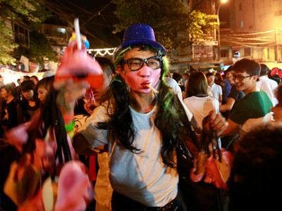  Nhiều người giật mình với những mặt nạ cao su của Trung Quốc