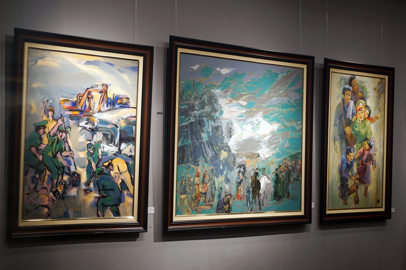 Các tác phẩm tham dự. Các tác phẩm tham dự.