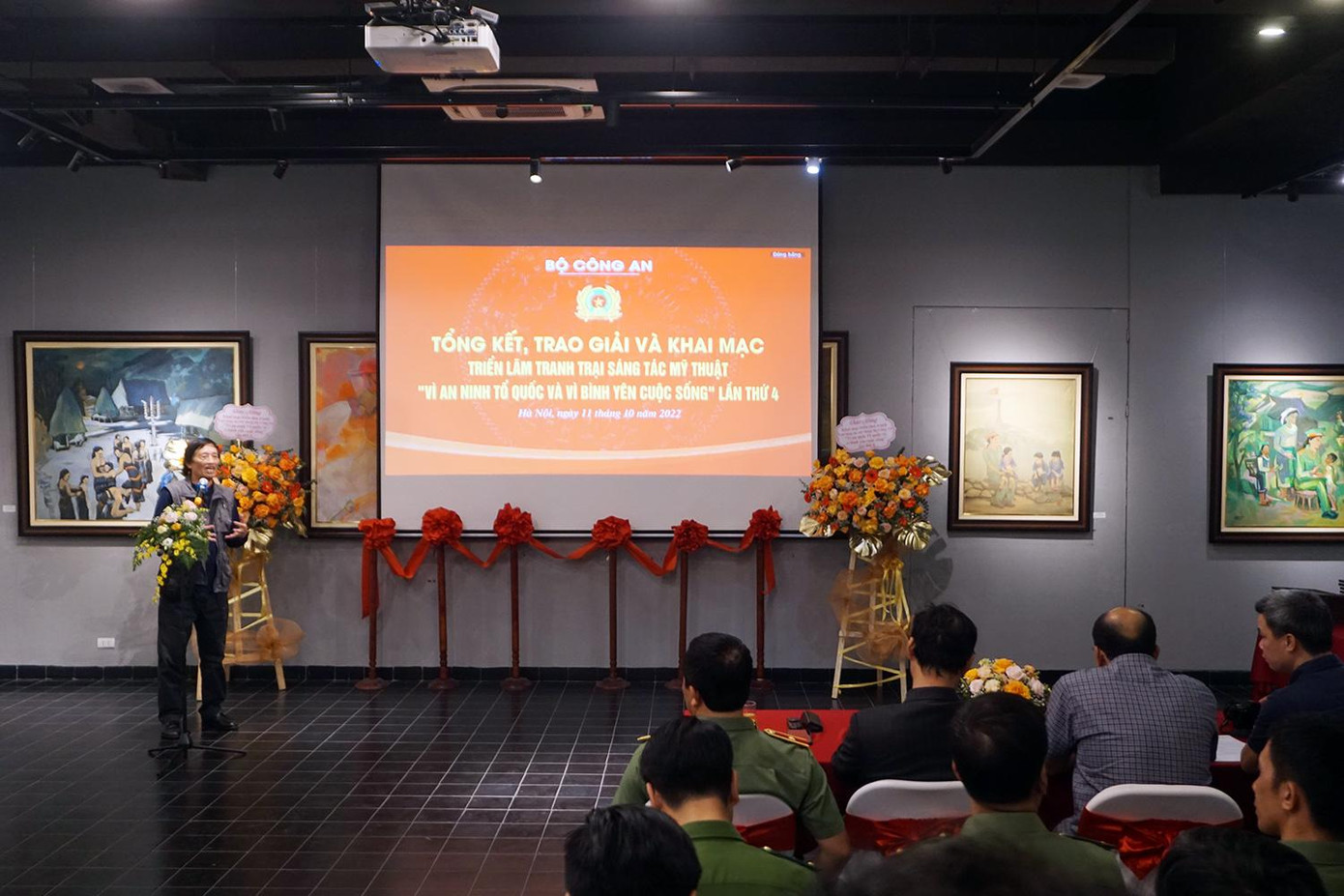 Toàn cảnh lễ tổng kết trại sáng tác nghệ thuật. Toàn cảnh lễ tổng kết trại sáng tác nghệ thuật.