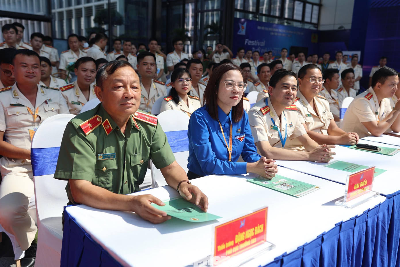 Hòa chung không khí vui mừng, phấn khởi của tuổi trẻ Công an nhân dân chào mừng Đại hội Đoàn TNCS Hồ Chí Minh Bộ Công an lần thứ XXII (2022 - 2027), được sự đồng ý của Đảng ủy Công an Trung ương, lãnh đạo Bộ Công an, Ban Tổ chức Đại hội tổ chức lễ khai mạc Festival “Tuổi trẻ sáng tạo” và triển lãm ảnh giai đoạn 2017 - 2022 trong tuổi trẻ Công an nhân dân.