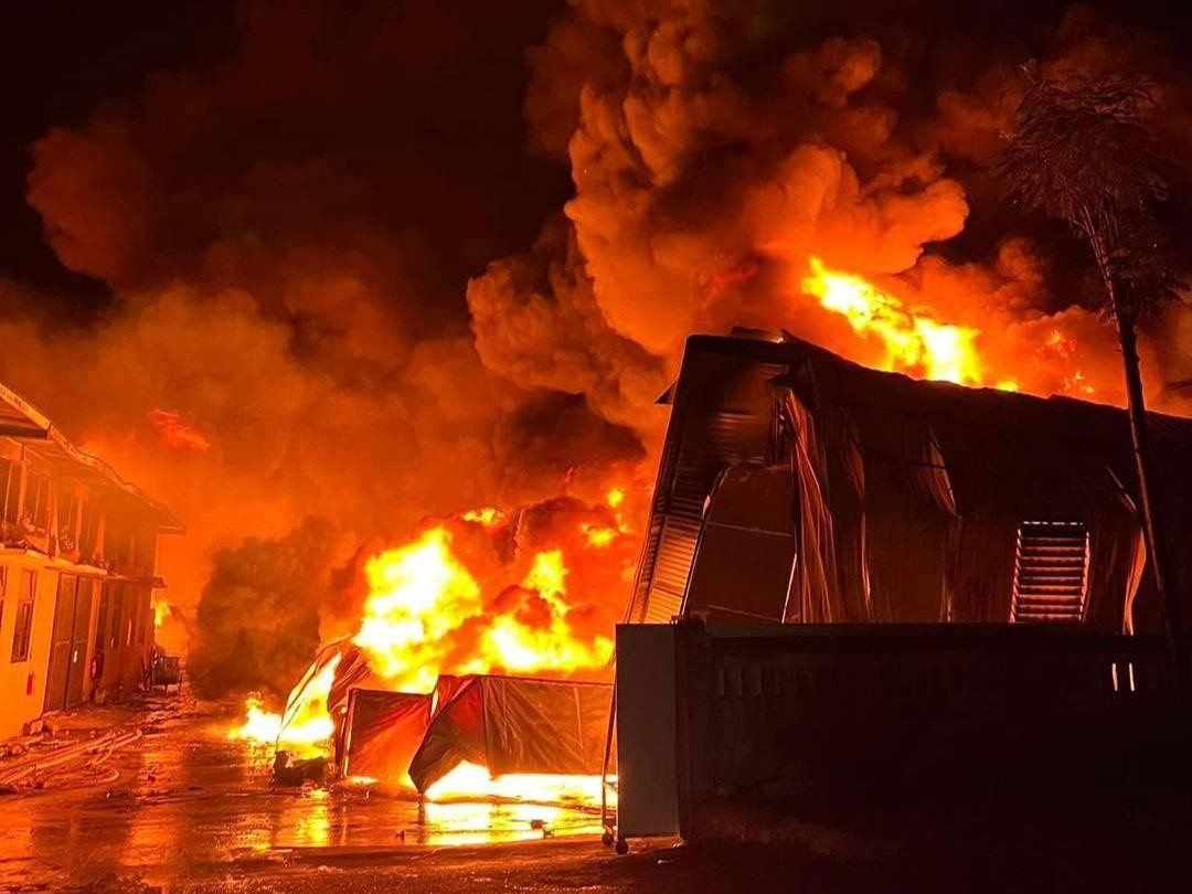 Hiện trường vụ cháy. Hiện trường vụ cháy.