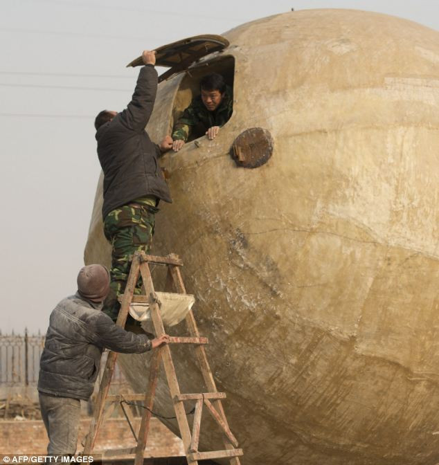 Quả cầu này có khả năng nổi trên mặt nước 