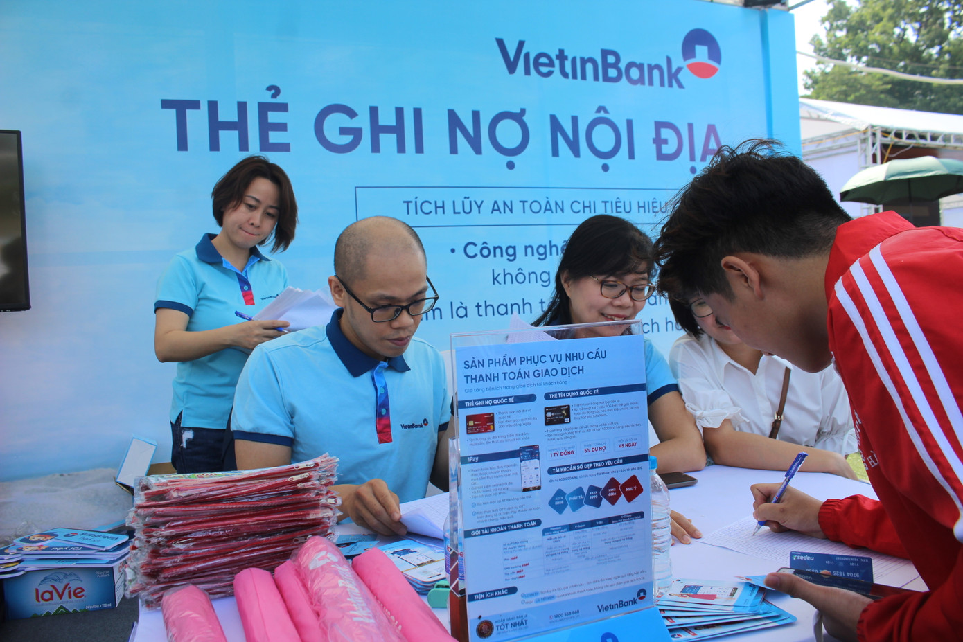 VietinBank độc quyền Top-up tự động, rải mưa quà tặng tại Sóng Festival ảnh 1