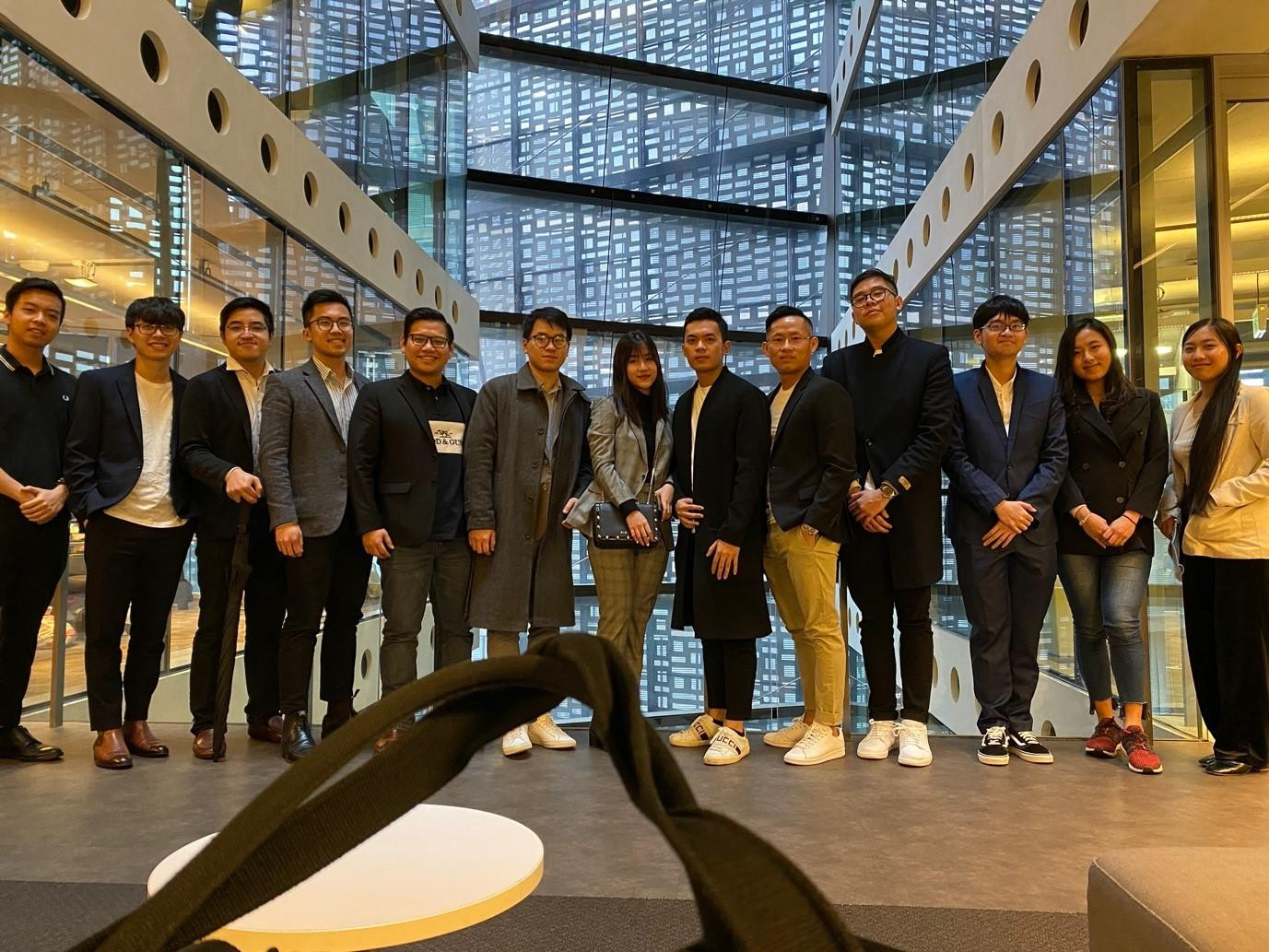 Các Sinh viên tại bang NSW nhân ngày Đại hội thành lập Hội Sinh viên Việt Nam tại Úc (27-7-2020)