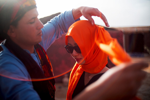 Ca sĩ thuộc Top Forbes Việt một mình khám phá sa mạc Sahara ảnh 2