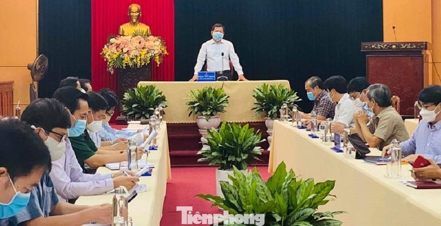 Quang cảnh buổi họp khẩn vào sáng nay 7/7. Quang cảnh buổi họp khẩn vào sáng nay 7/7.