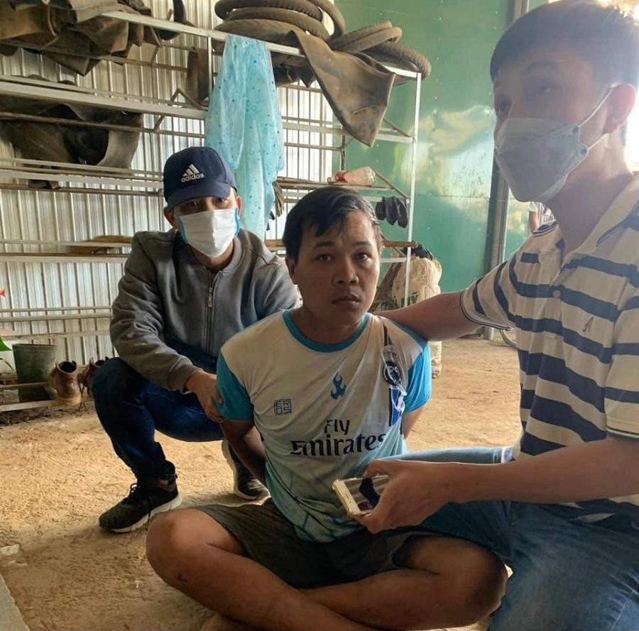 Đối tượng Nguyễn Xuân Vinh bị bắt giữ khi đang lẩn trốn tại huyện Bảo Lâm, tỉnh Lâm Đồng.