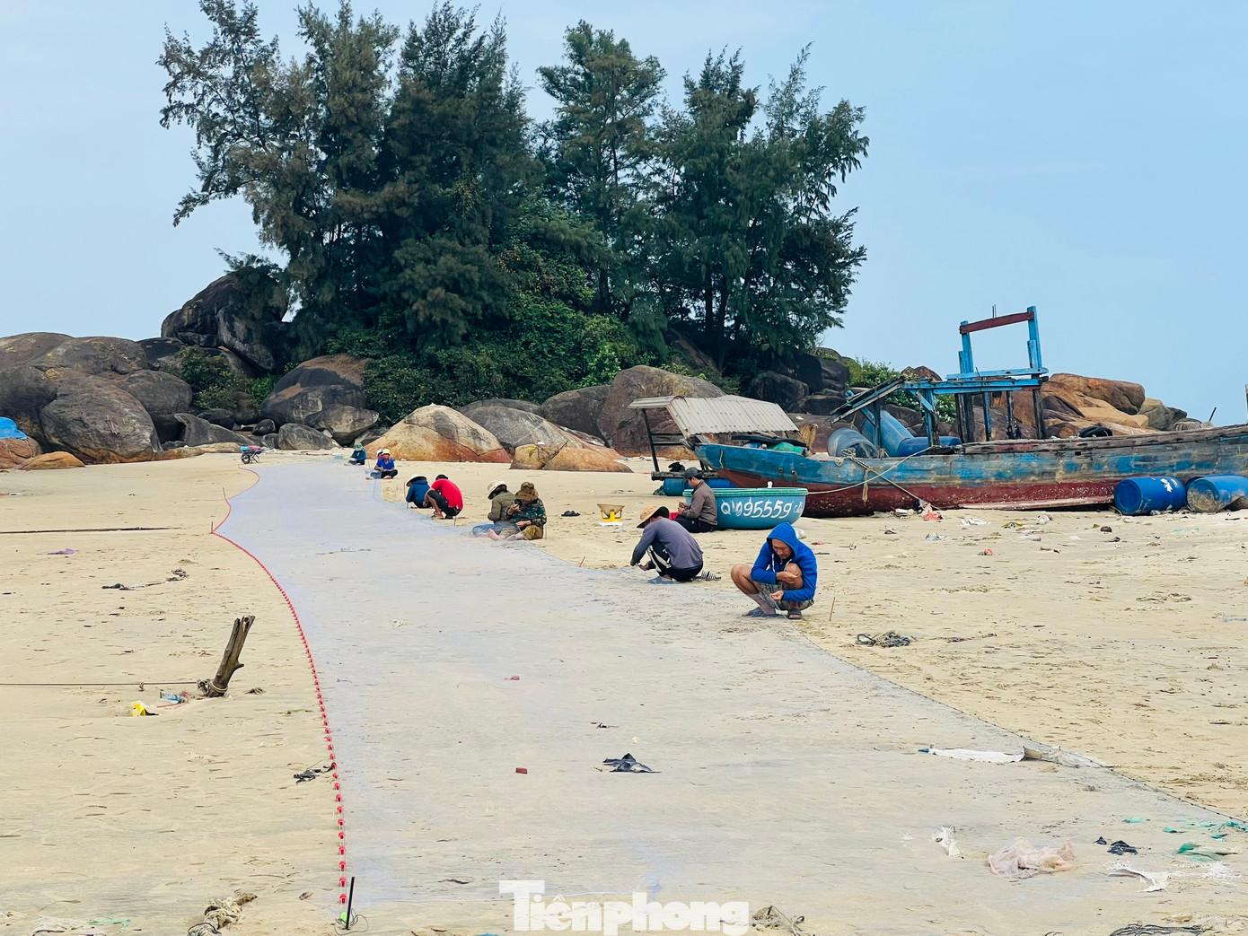 Khung cảnh ấy, dù giản dị nhưng lại mang đến một sức hút kỳ lạ, khiến bất cứ ai một lần chứng kiến cũng không thể quên. Ảnh: Nguyễn Ngọc