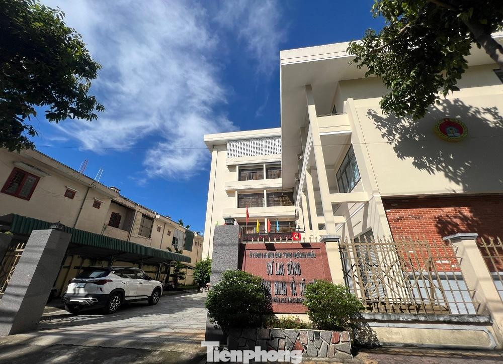 Sở LĐ-TB&XH tỉnh Quảng Ngãi bị yêu cầu thanh tra vì phê duyệt dự toán giá thiết bị cao nhiều lần so với giá thẩm định. Sở LĐ-TB&XH tỉnh Quảng Ngãi bị yêu cầu thanh tra vì phê duyệt dự toán giá thiết bị cao nhiều lần so với giá thẩm định.