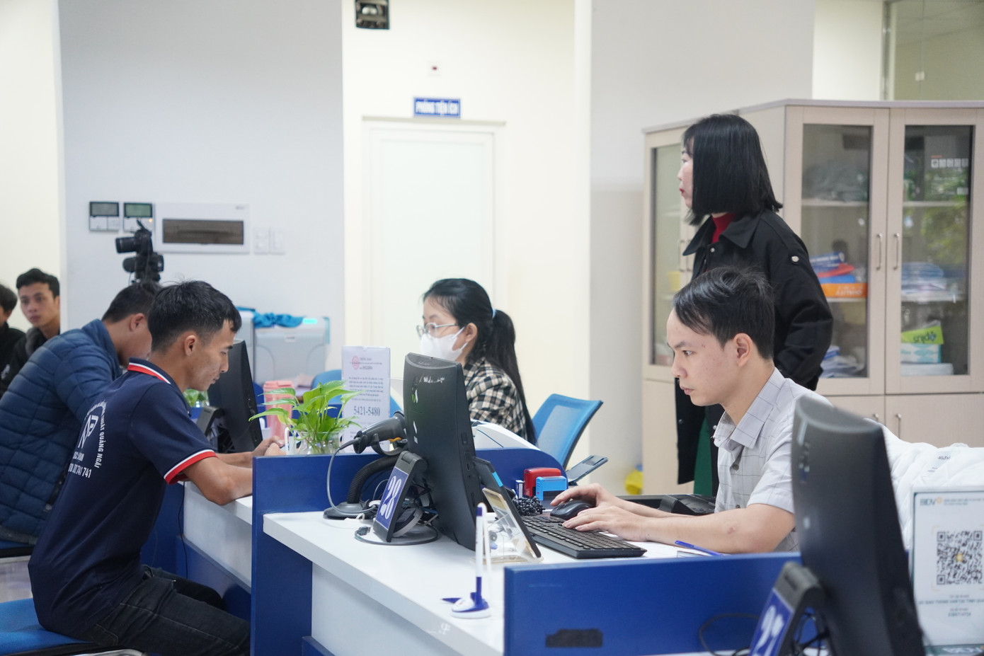 Quảng Ngãi tinh giản biên chế 55 lãnh đạo, công chức, viên chức.