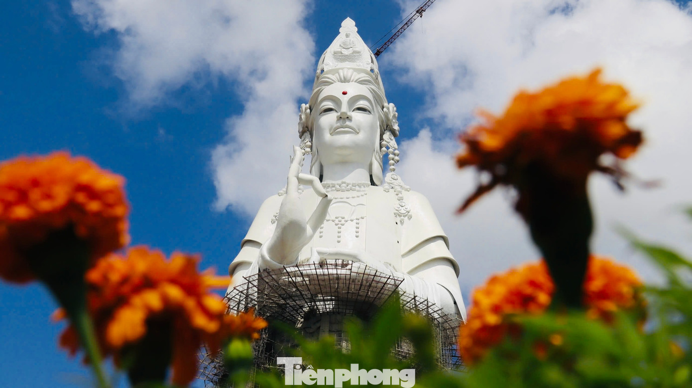 Khu văn hóa tâm linh Thiên Mã được chính quyền tỉnh Quảng Ngãi kỳ vọng trở thành điểm du lịch níu chân du khách khi đến vùng đất này. Ảnh: Nguyễn Ngọc.