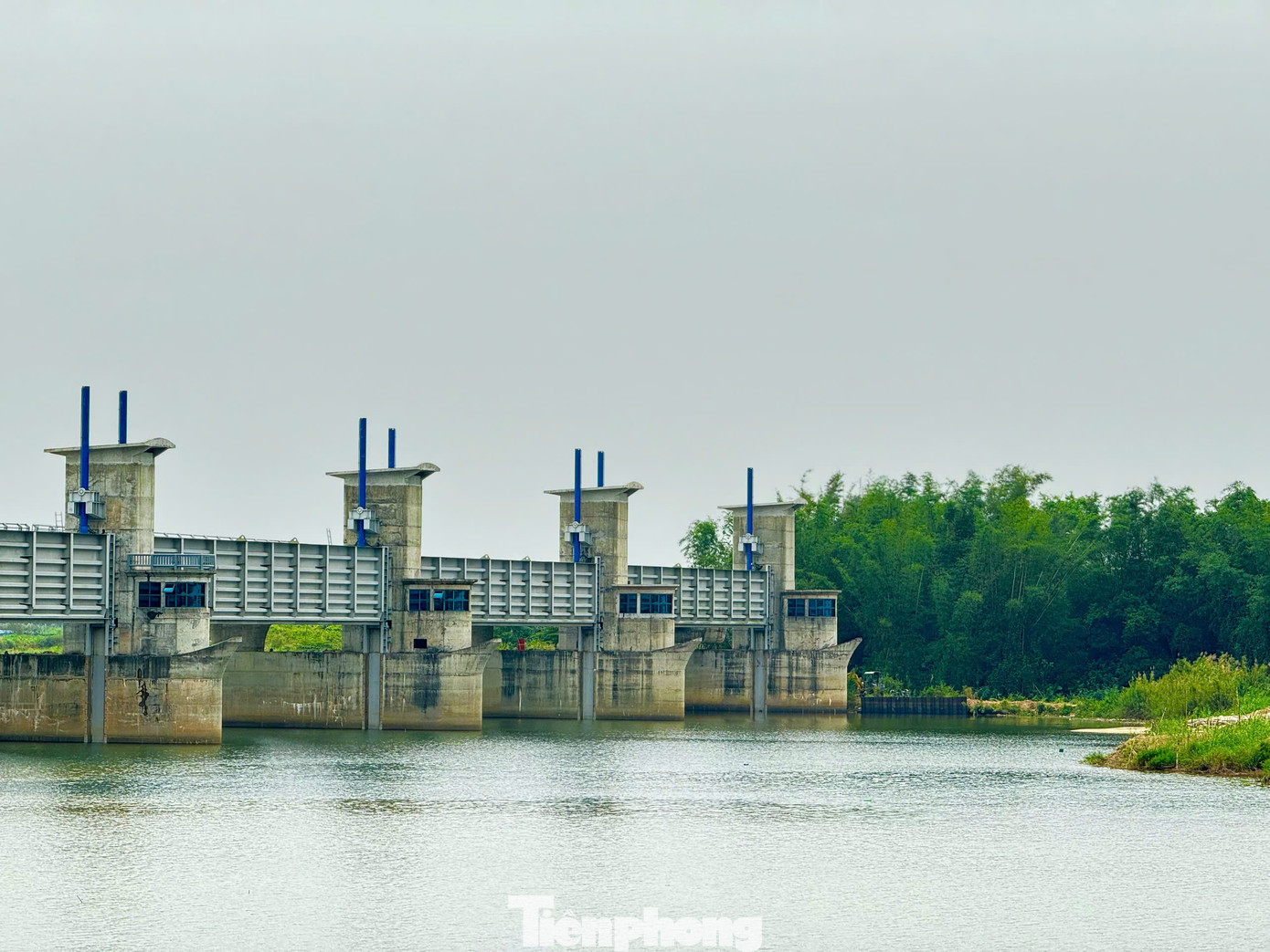 Đến nay, lũy kế giá trị thực hiện đạt 1.130 tỉ đồng, đạt 88,4% giá trị hợp đồng. Hiện còn vướng GPMB ở địa bàn thôn Ân Phú (xã Tịnh An, TP. Quảng Ngãi). Ảnh: Nguyễn Ngọc.