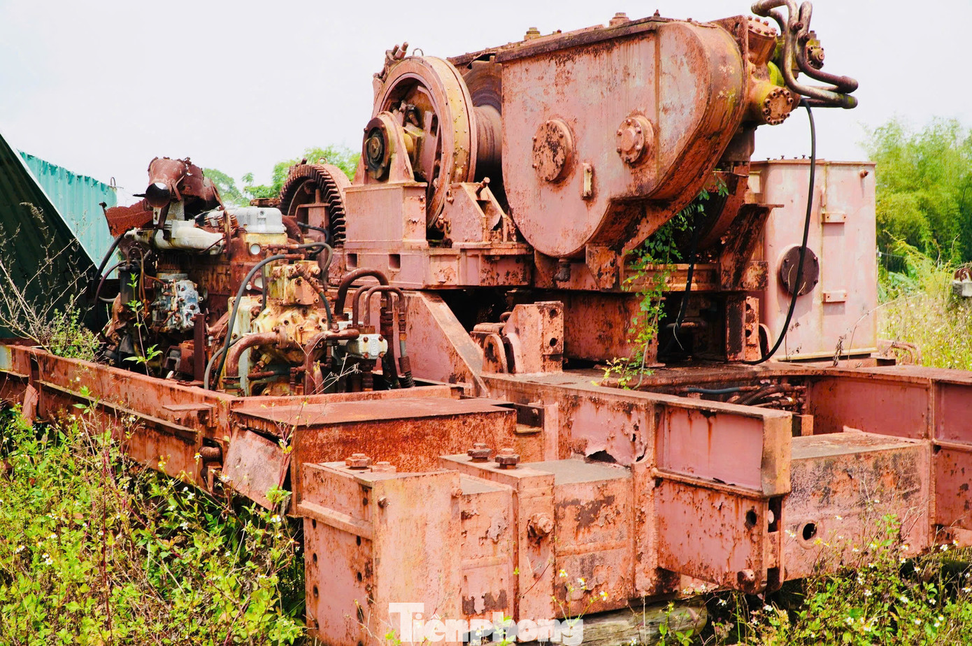 ....hoen gỉ nhìn giống như đống phế liệu. Ảnh: Nguyễn Ngọc.