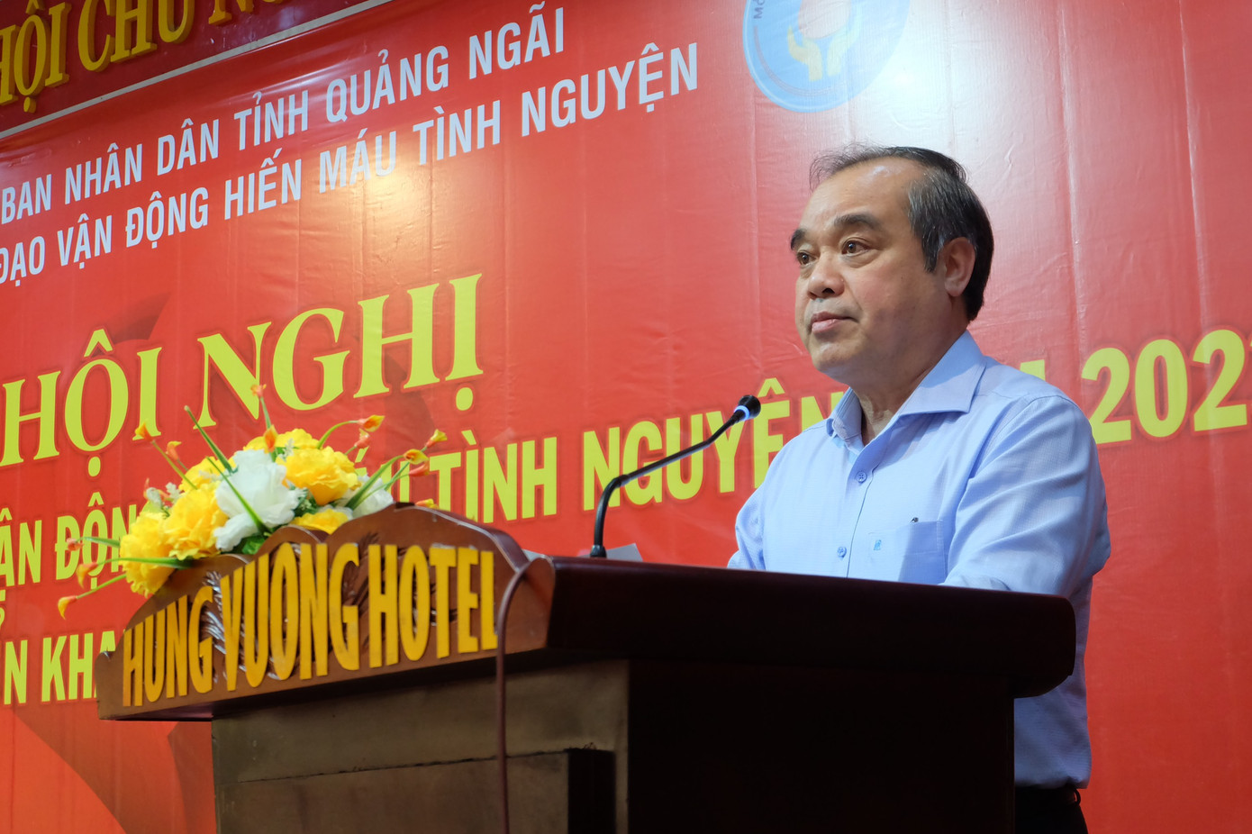 Ông Trần Hoàng Tuấn - Phó Chủ tịch Thường trực UBND tỉnh Quảng Ngãi phát biểu tại hội nghị.