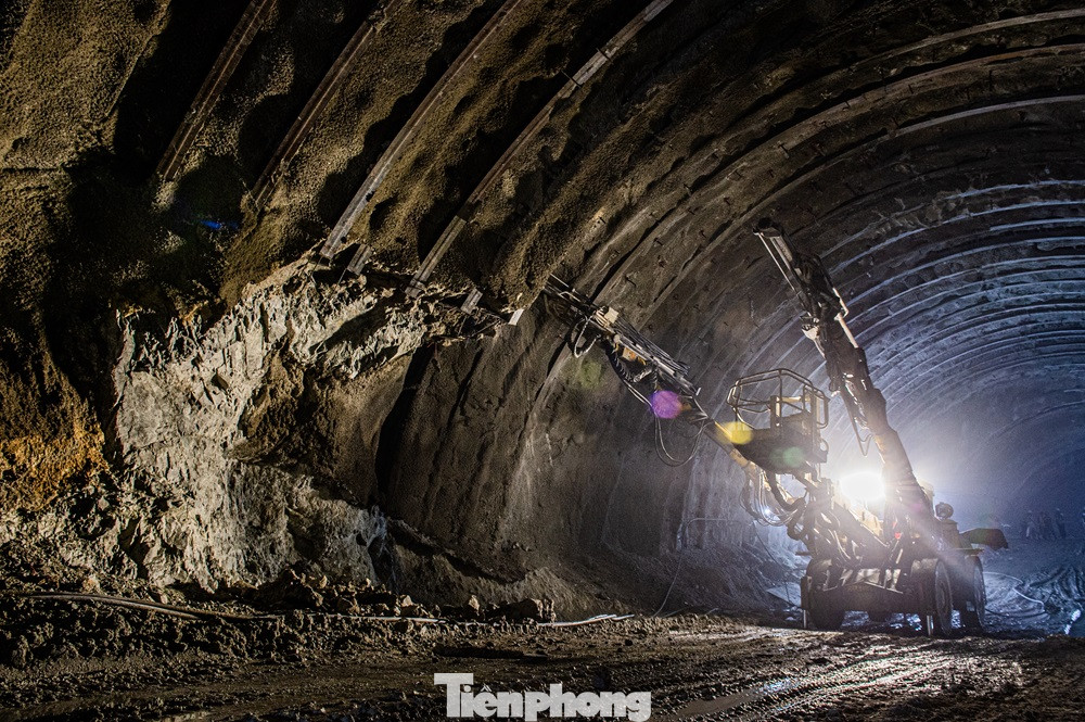 Sau khi hoàn thành đưa vào sử dụng, hầm số 3 sẽ là hầm đường bộ dài nhất dự án cao tốc Bắc Nam và là hầm đường bộ dài thứ 3 của cả nước, sau Hải Vân và Đèo Cả.